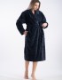 Relax 2823075, Γυναικεία Μακριά  Ρόμπα Fleece Σταυρωτή με ζώνη σε ανάγλυφο fleece, ΜΠΛΕ ΣΚΟΥΡΟ